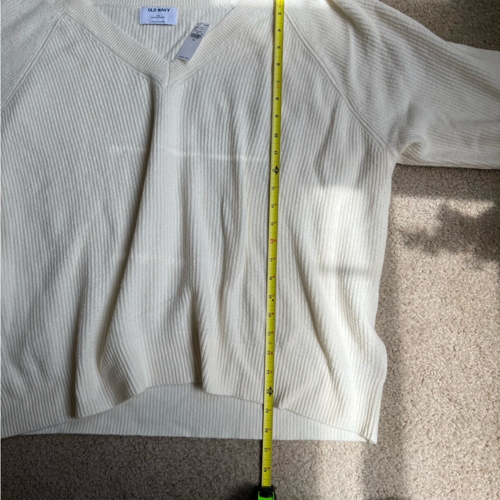 NWT Old Navy SoSoft Loose V-Neck Sweater Creme De La Creme - Picture 8 of 8